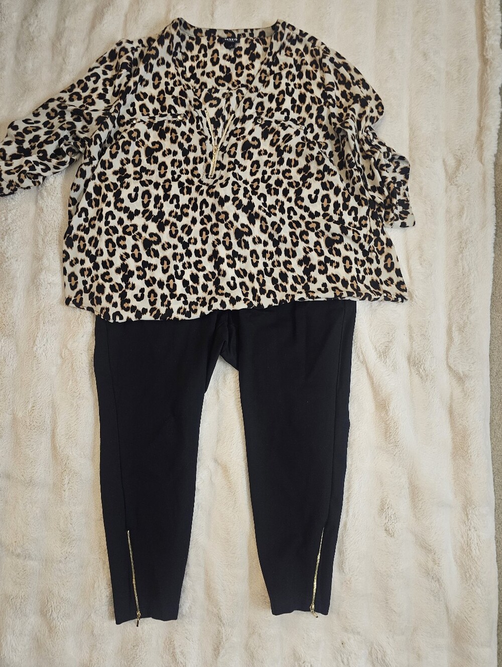 Torrid Harper Leopard Print Blouse -black Pixie Pants w/ Gold Zippers